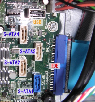 HP ProLiant ML115�̃X�g���[�W�p�C���^�[�t�F�[�X